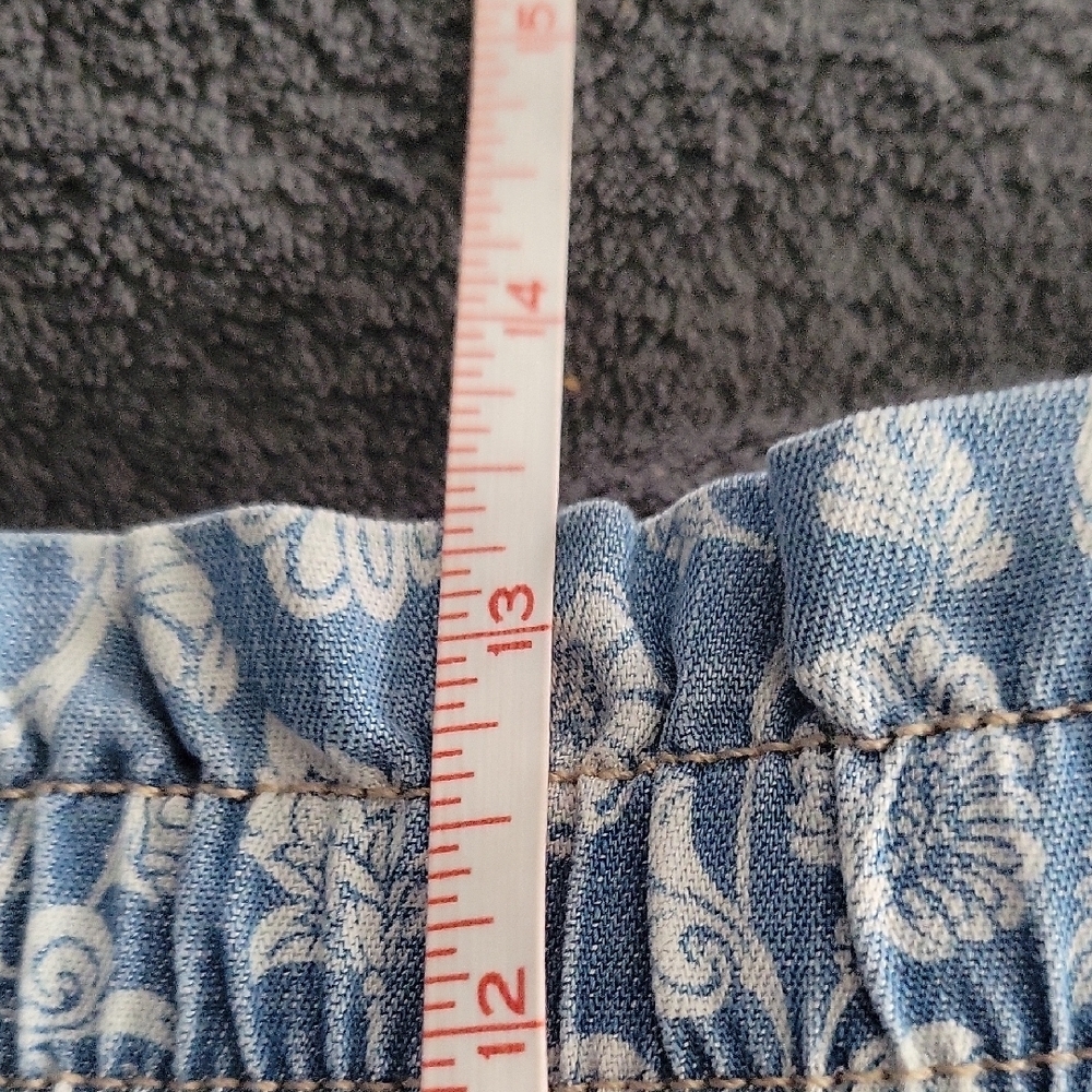 Knox Rose Floral Blue Women's Shorts - Picture 12 of 13
